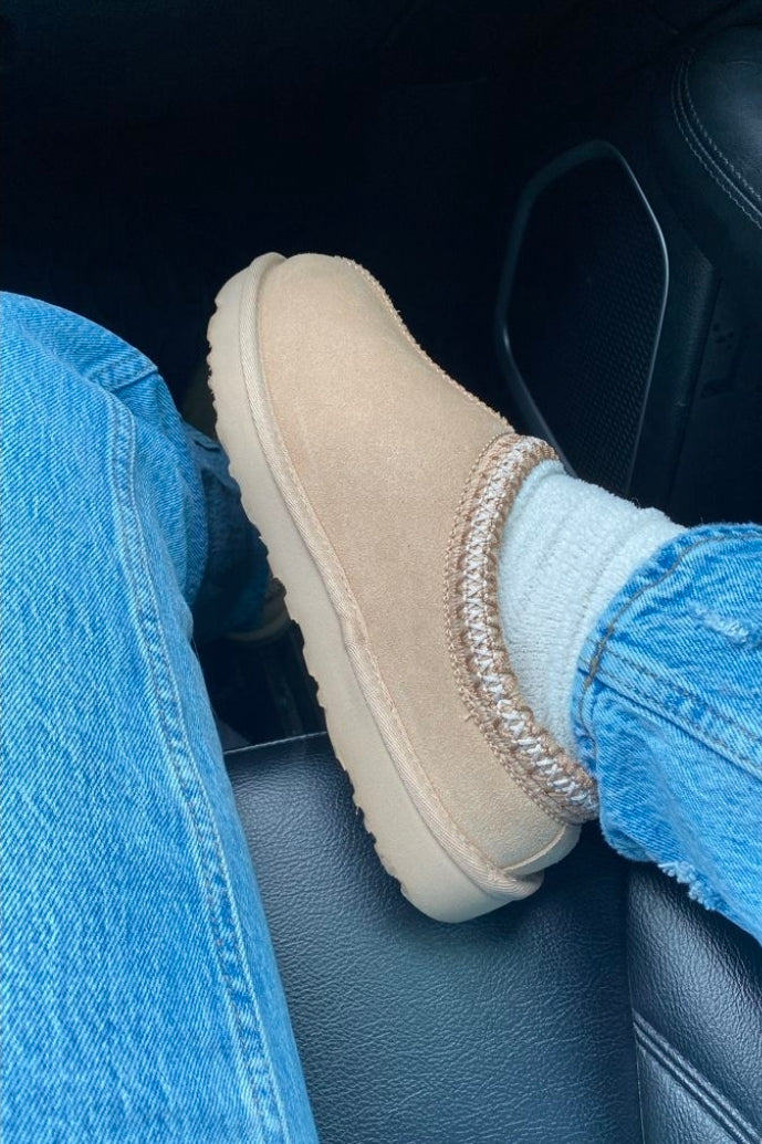 UGG