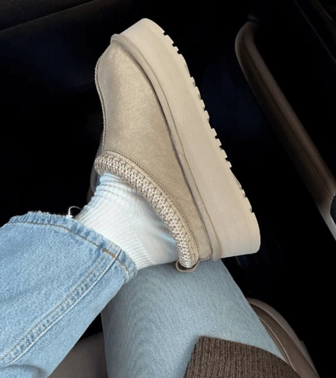 UGG