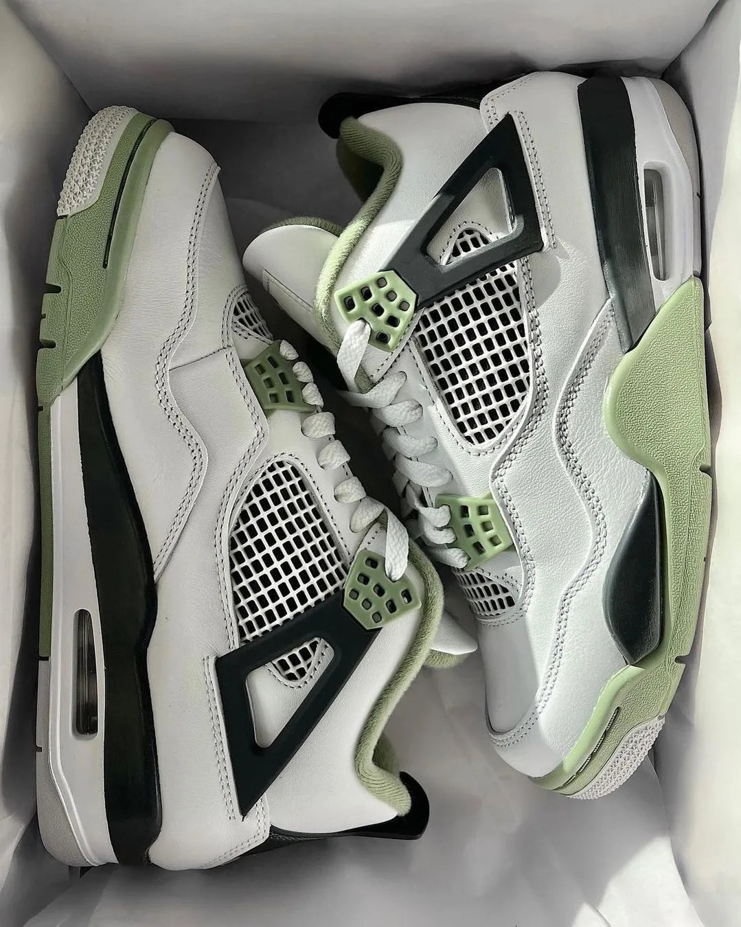 Nike Air Jordan 4